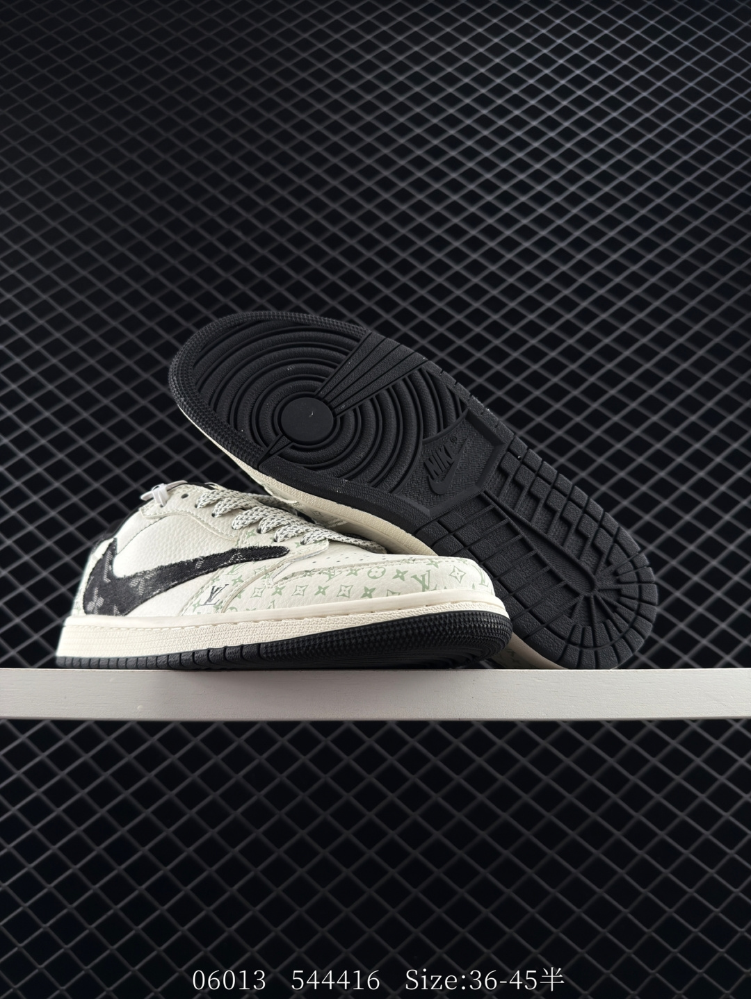 Nike Air Jordan 1 x Travis Scott AJ1